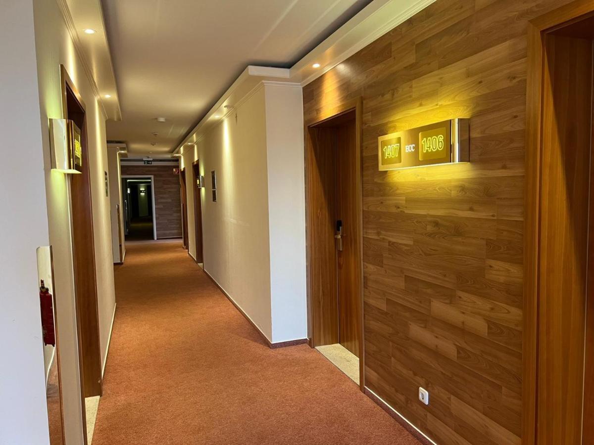 Hotel Hanseatischer Hof Любек Экстерьер фото