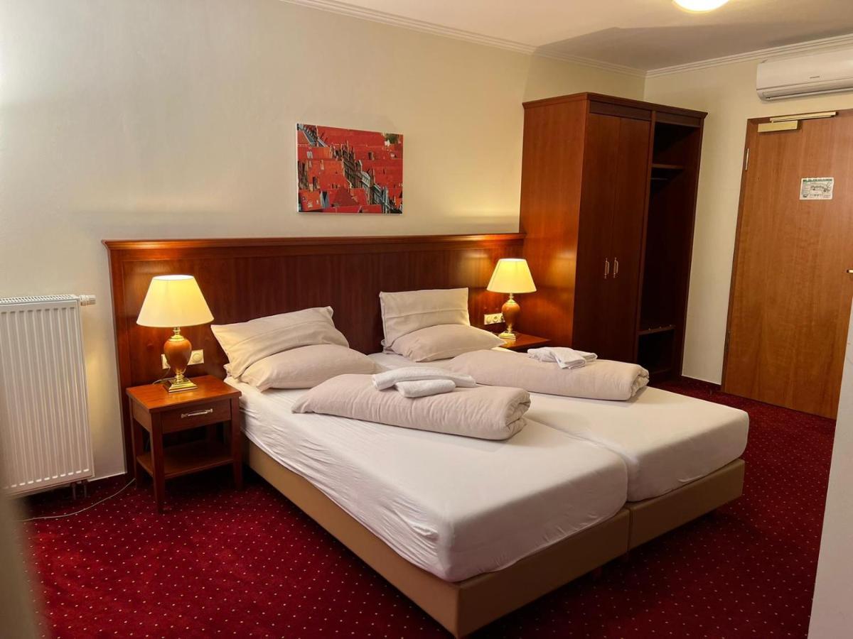 Hotel Hanseatischer Hof Любек Экстерьер фото